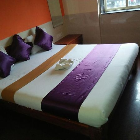 Hotel Q Deck Βομβάη Εξωτερικό φωτογραφία