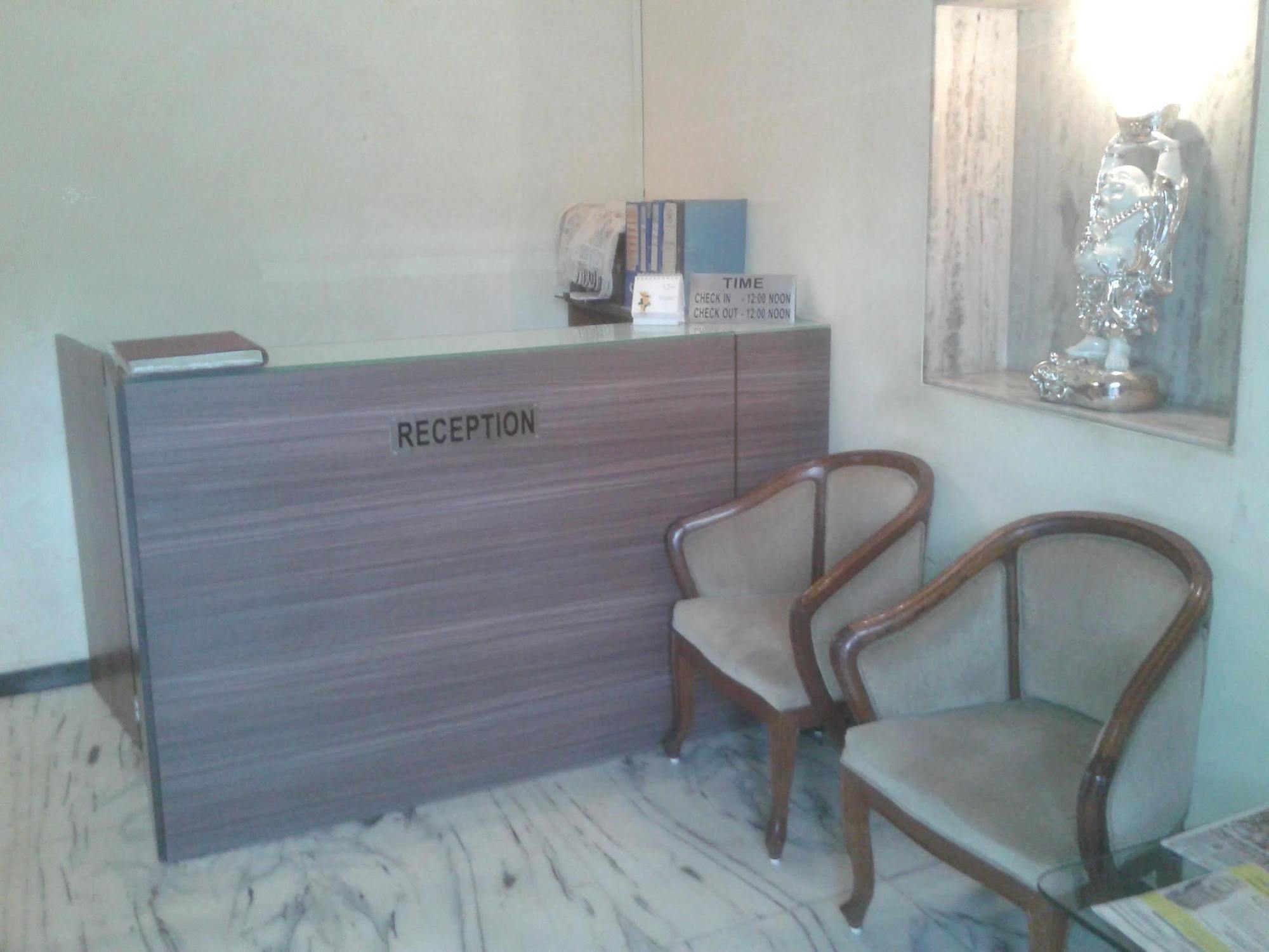 Hotel Q Deck Βομβάη Εξωτερικό φωτογραφία