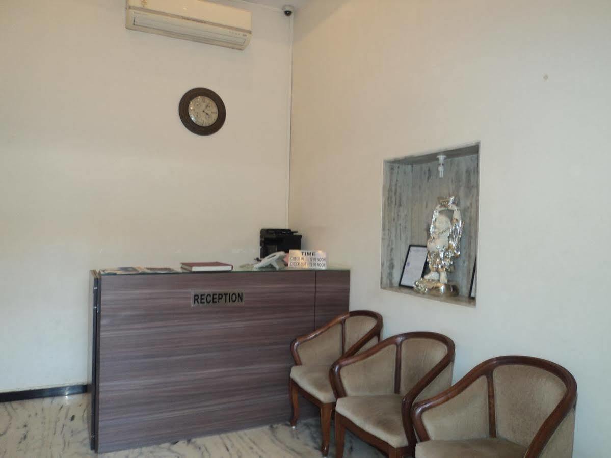 Hotel Q Deck Βομβάη Εξωτερικό φωτογραφία